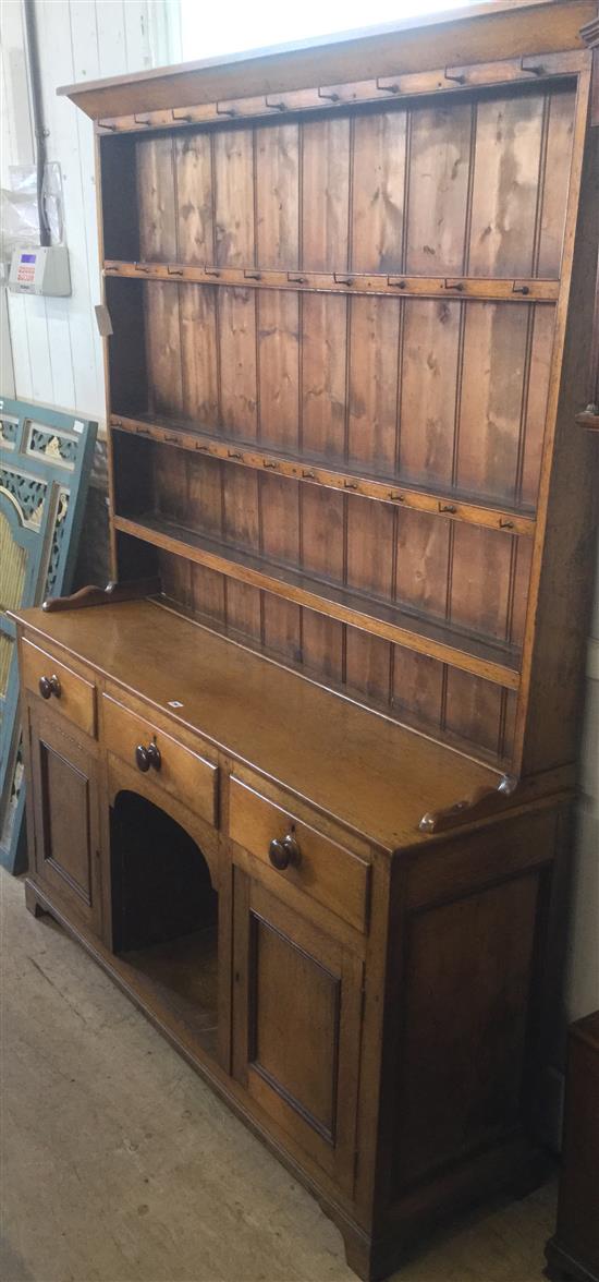 A 19th century oak dresser, W.5ft 4in.